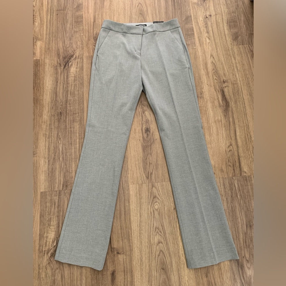 NWT Express Outlet Columnist Barely Boot